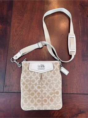 Vintage Y2K Logo Coach Madison Optical Art Swingpack Crossbody - Beige